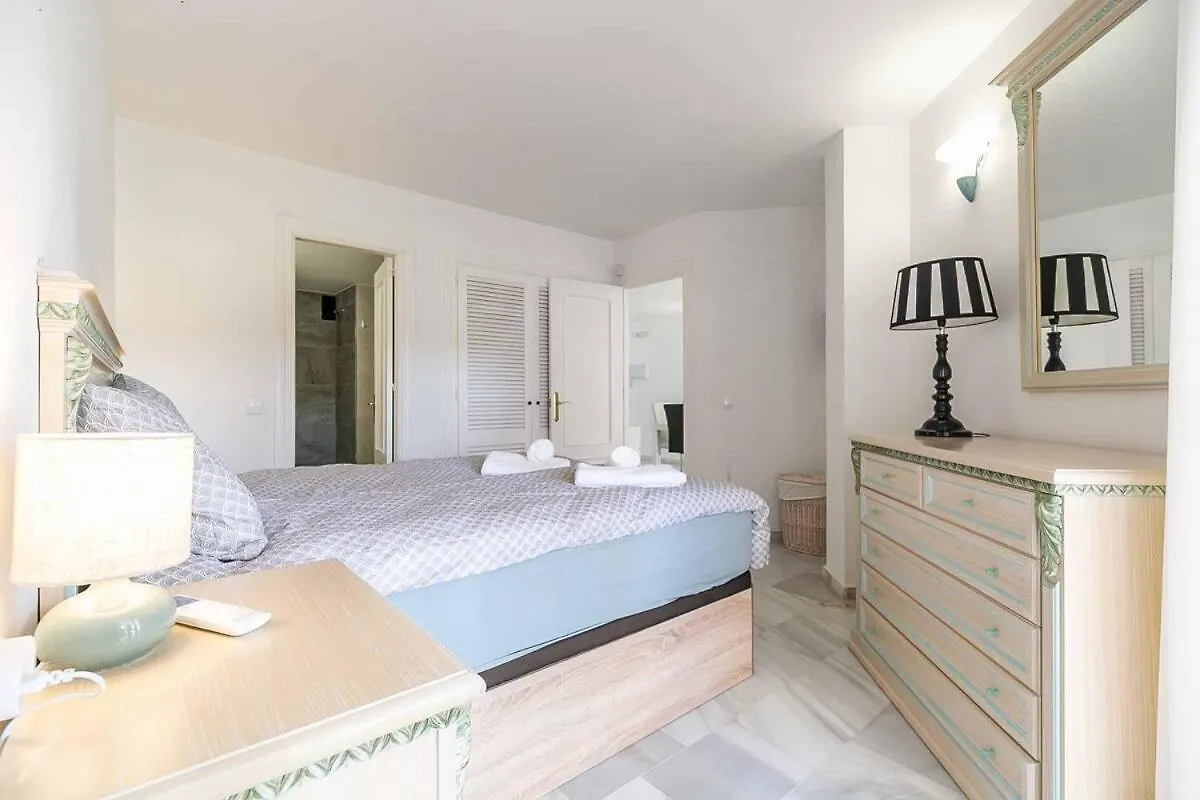 134 - Stylish Modern Apartment With Pool, Mijas Malaga