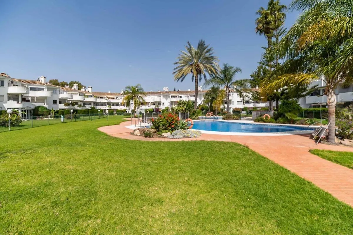 134 - Stylish Modern Apartment With Pool, Mijas Malaga