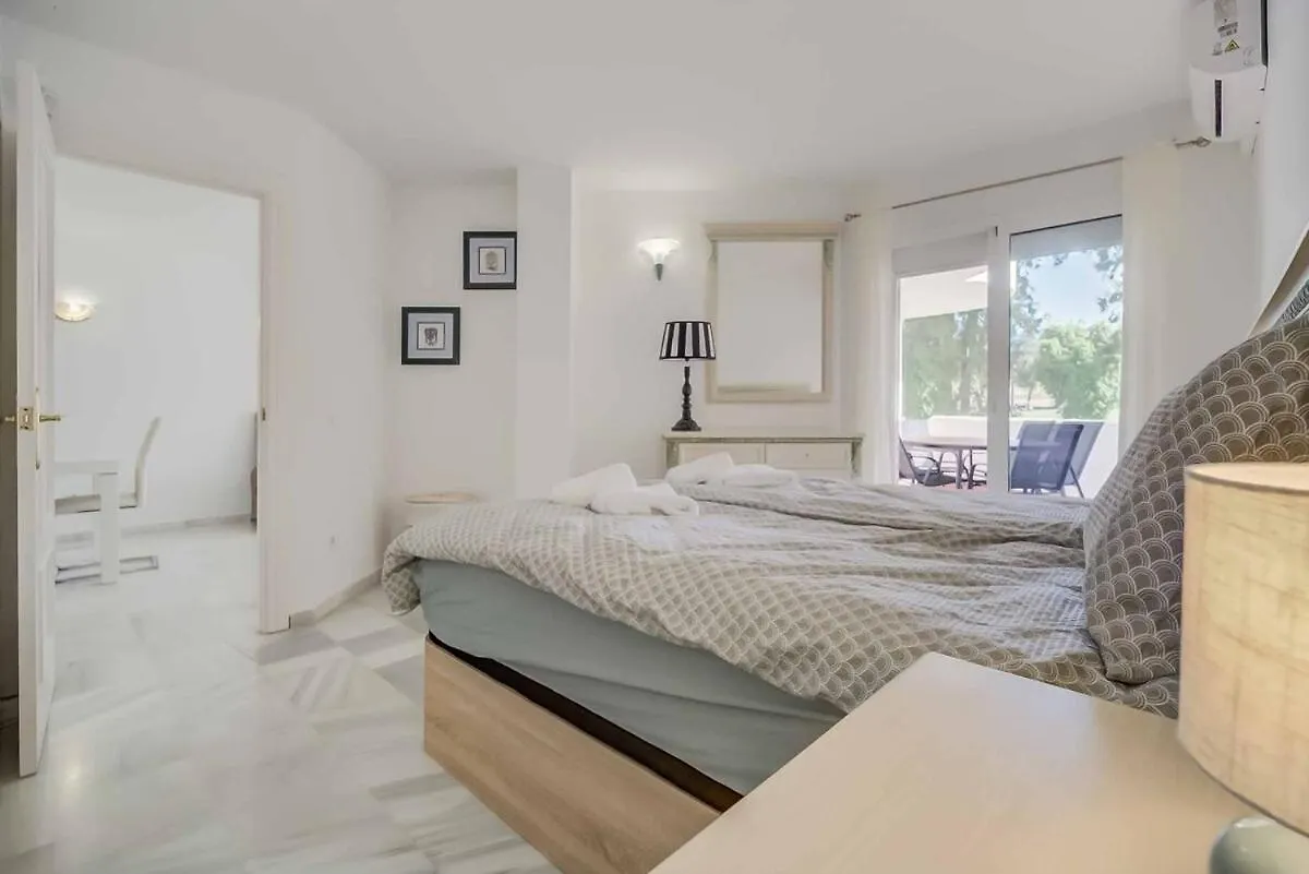 134 - Stylish Modern Apartment With Pool, Mijas Malaga