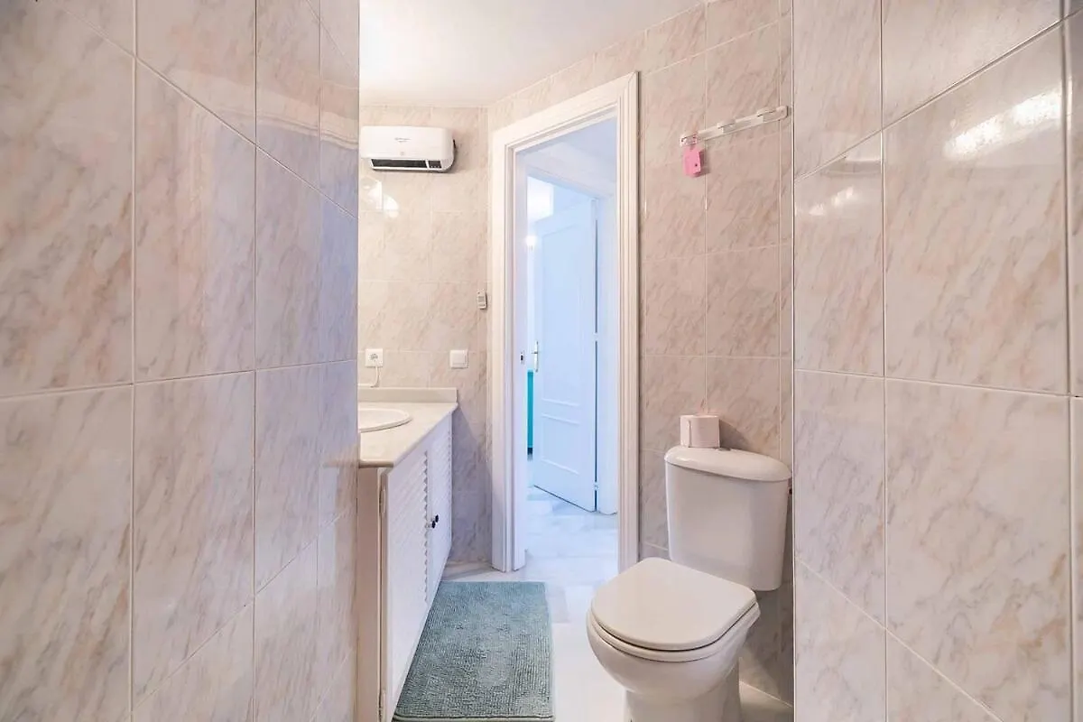 134 - Stylish Modern Apartment With Pool, Mijas Malaga
