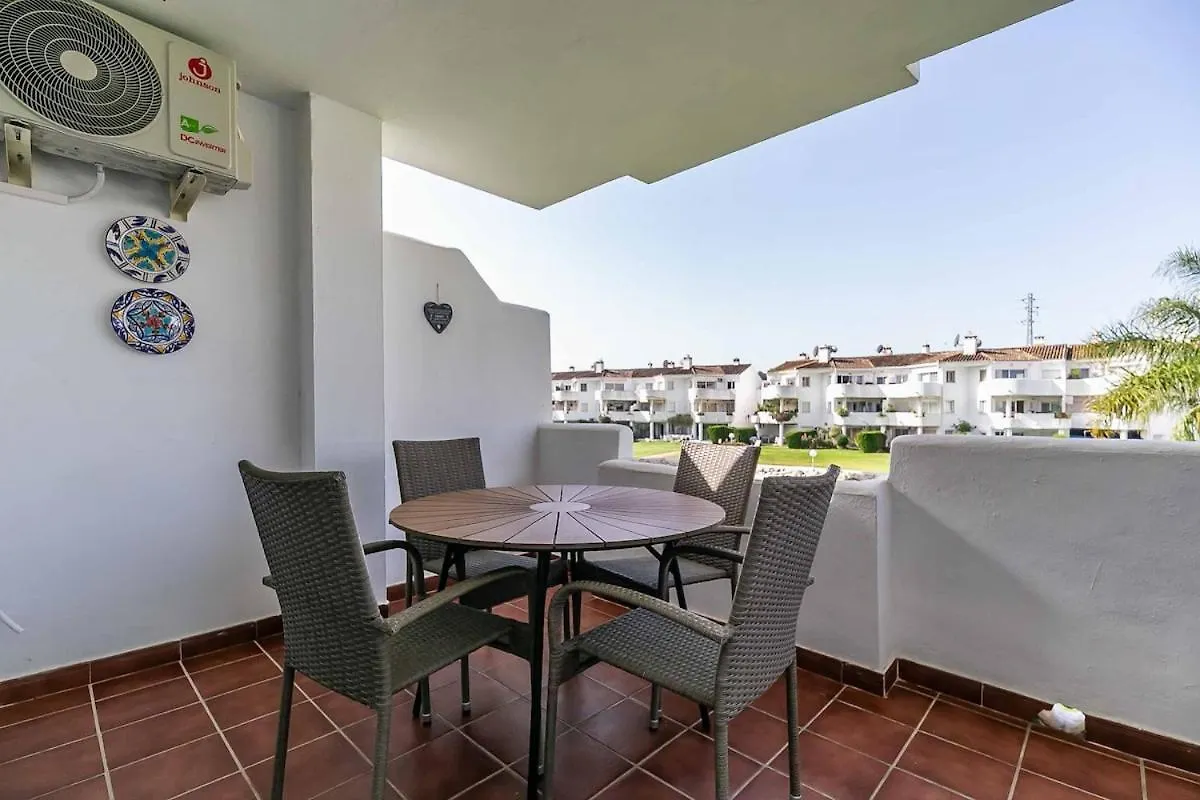 134 - Stylish Modern Apartment With Pool, Mijas Malaga