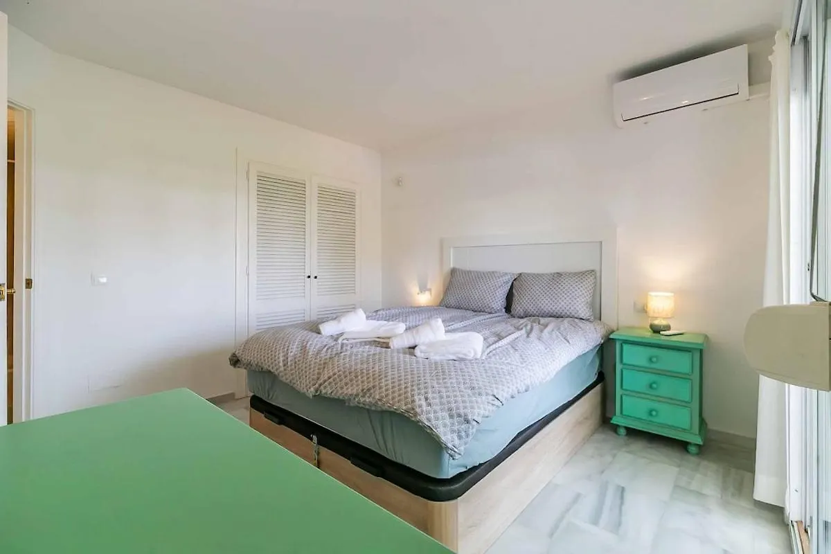 134 - Stylish Modern Apartment With Pool, Mijas Malaga