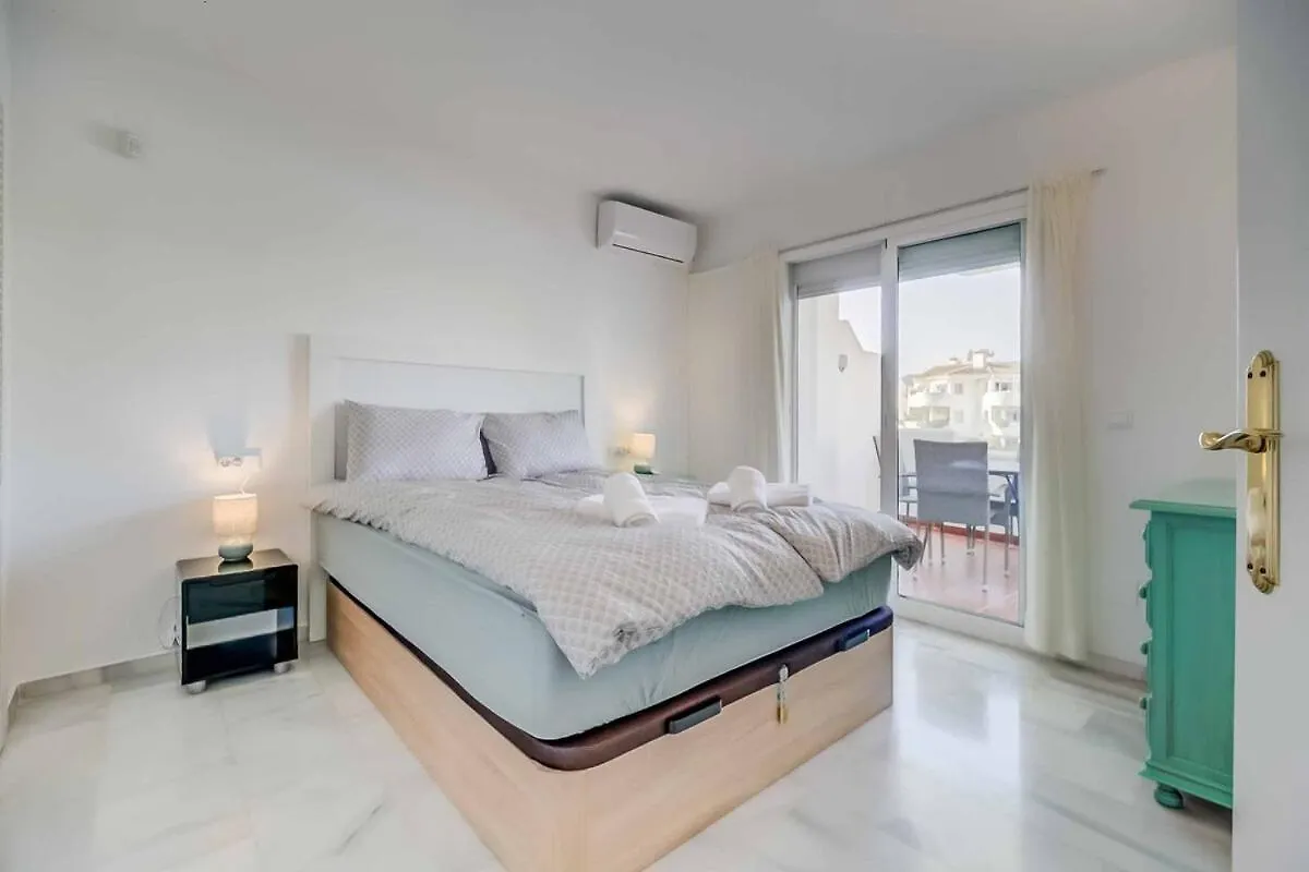 134 - Stylish Modern Apartment With Pool, Mijas Malaga Spain