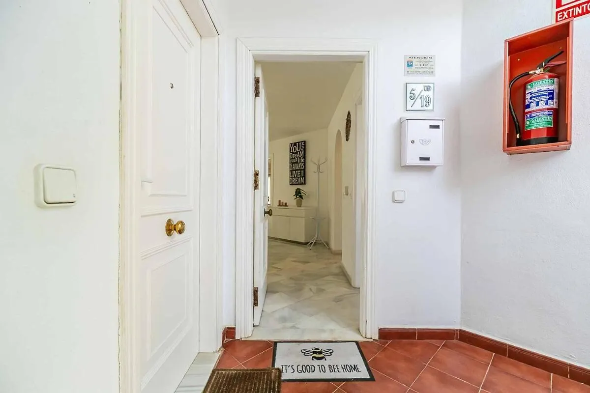 134 - Stylish Modern Apartment With Pool, Mijas Malaga