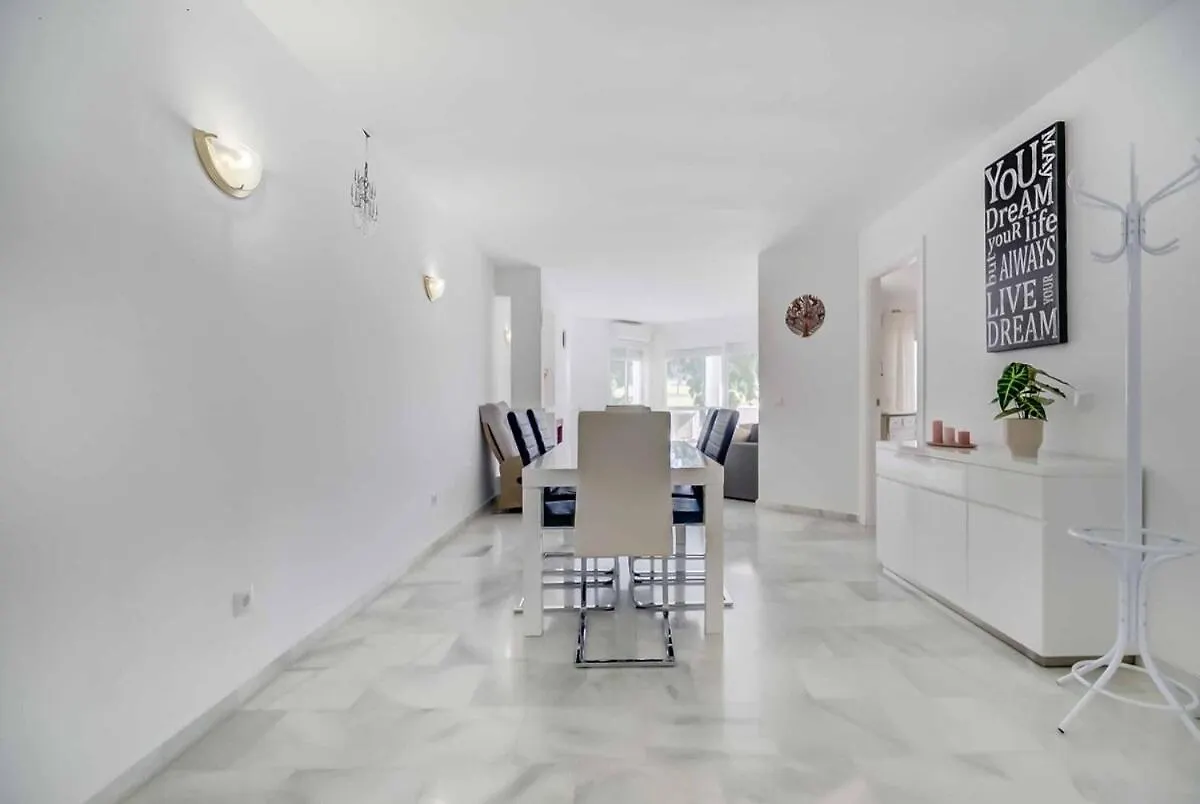 134 - Stylish Modern Apartment With Pool, Mijas Málaga