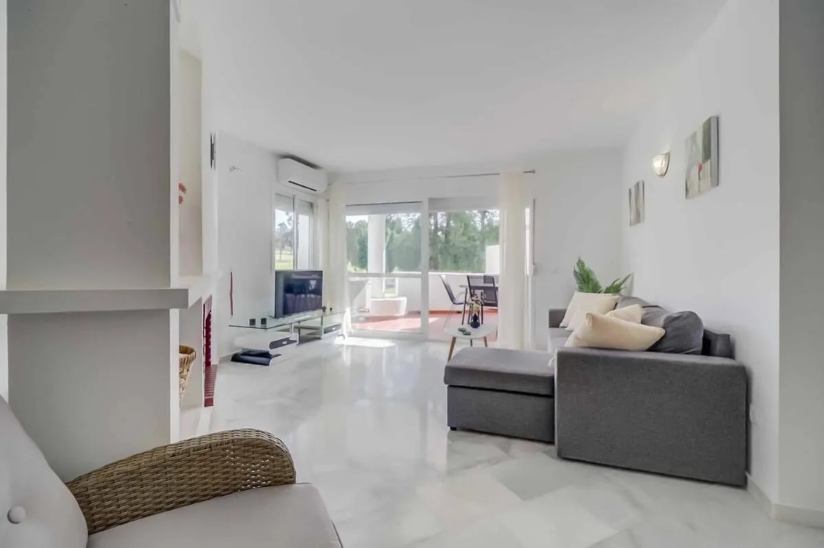 134 - Stylish Modern Apartment With Pool, Mijas Málaga 0*,  İspanya